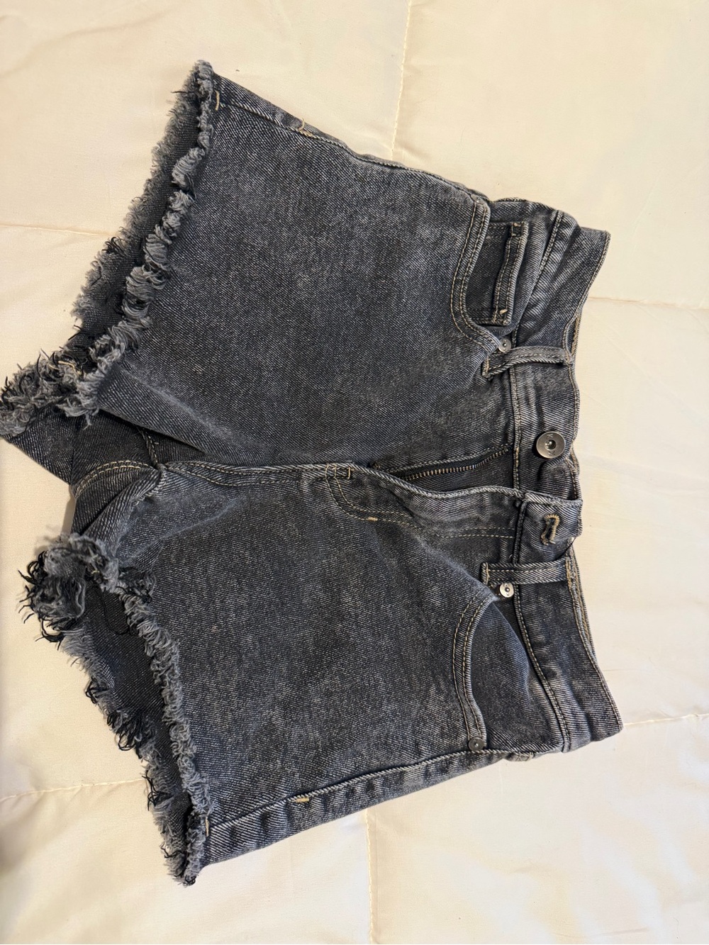 Kendall & Kylie Black Washed Frayed-Hem Denim Shorts